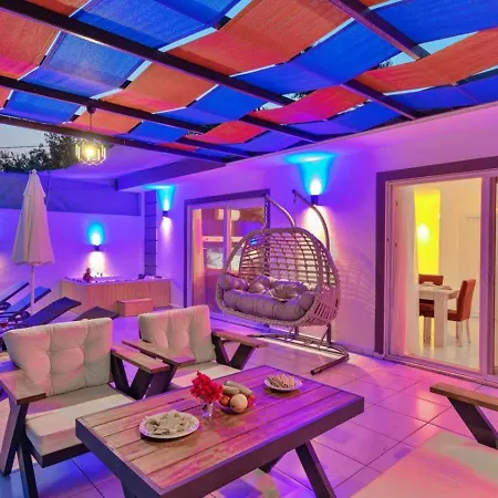 İslamlar 2 Bedroom With Private Pool *